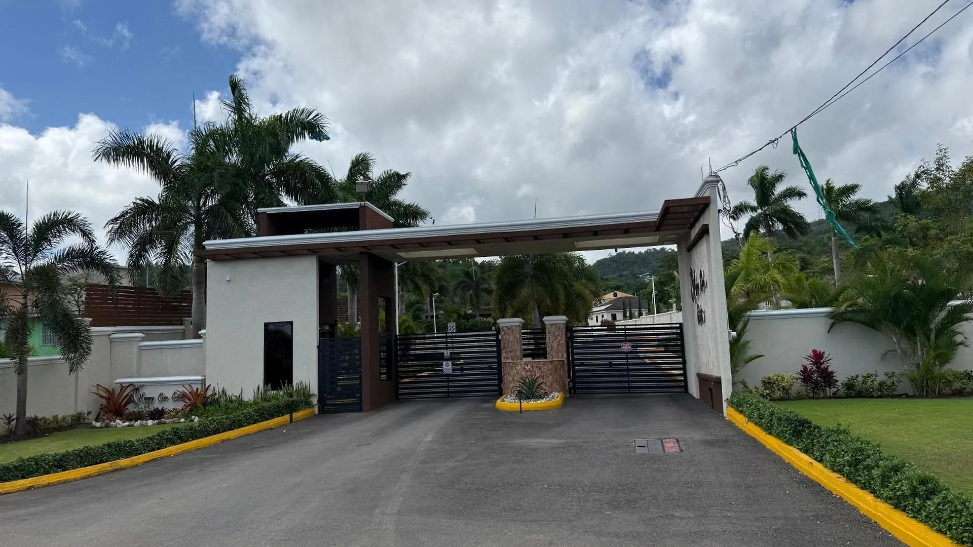 Villa Roses Cove, Serene & Tranquil, A Slice Of Peace Ocho Ríos Jamaica